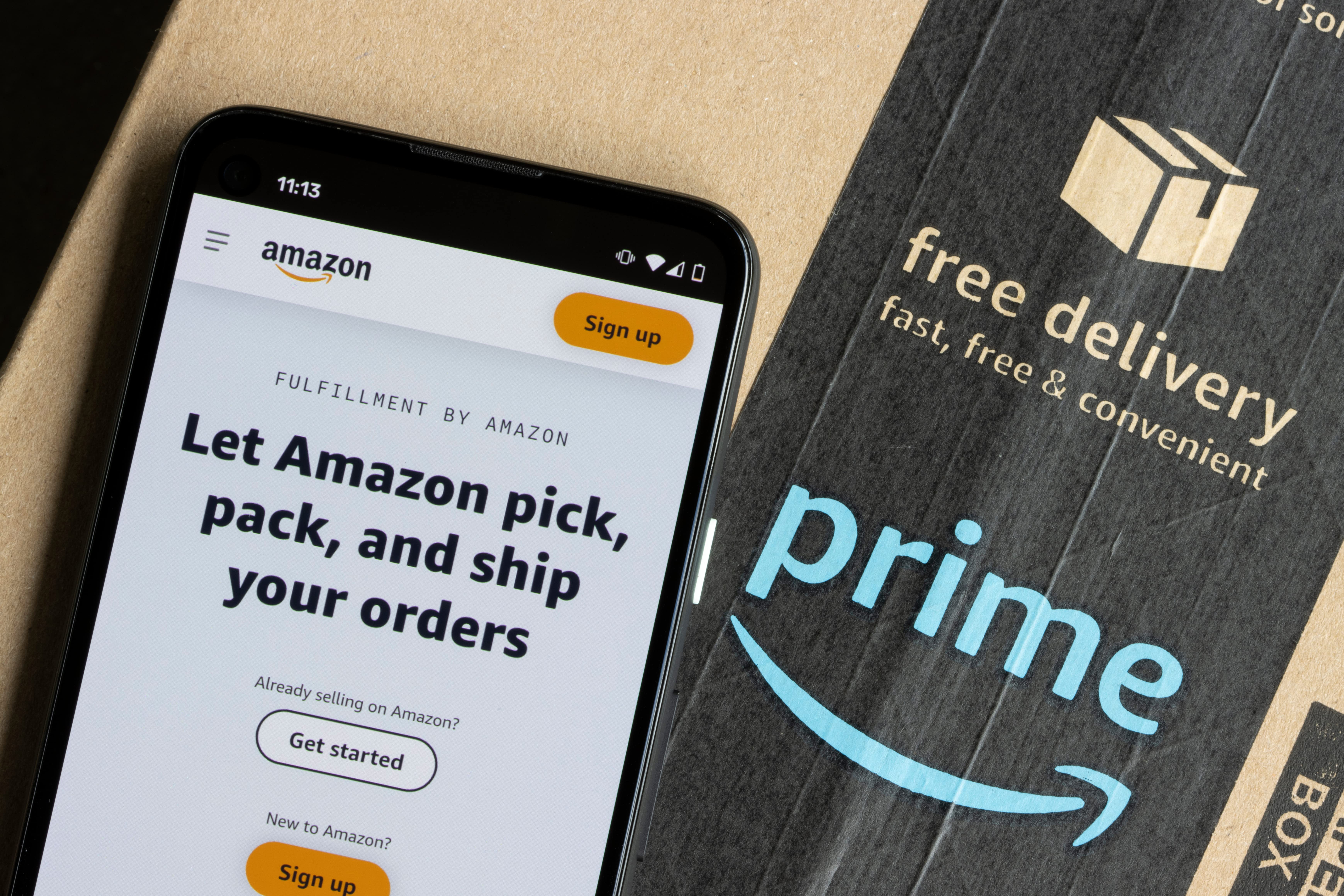 Image of mobile phone with Amazon seller sign up button
